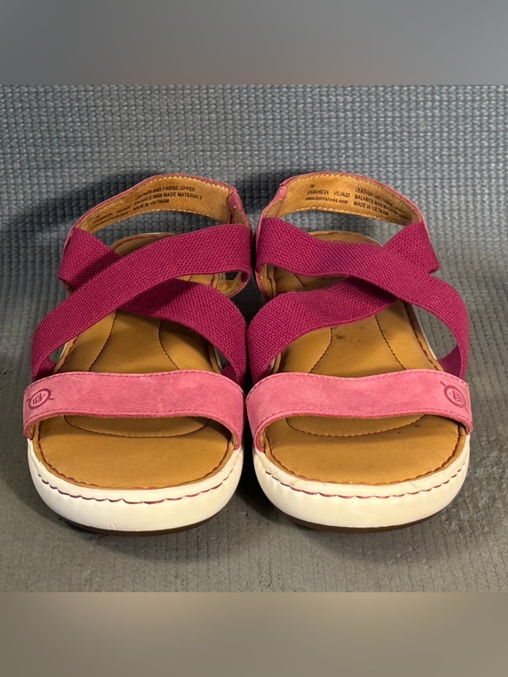 Born Women's Jayla Sandals Pink/Magenta Size 7 - Picture 3 of 9